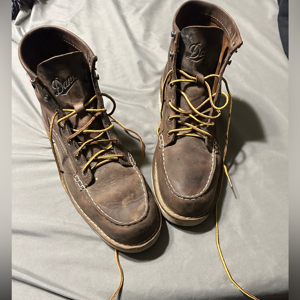 10.5 danner moc toe boots, hardly worn